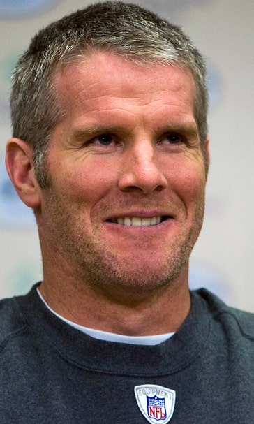 Speechless Favre 'never dreamed' of being honored by Packers